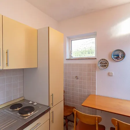 Tinka, No 8 Apartment *
