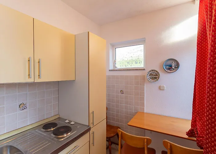 Tinka, No 8 Apartment Starigrad Paklenica