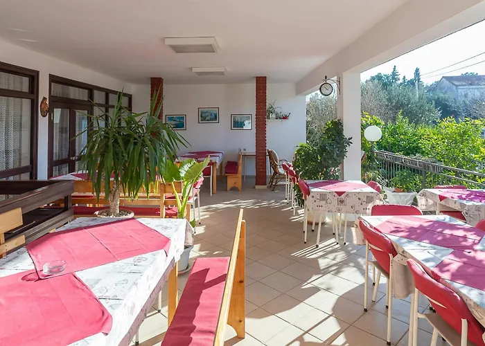 Tinka, No 8 Apartment Starigrad Paklenica